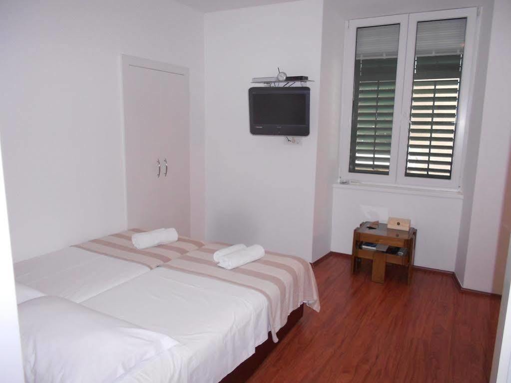Studio Apartment Mila Split Extérieur photo