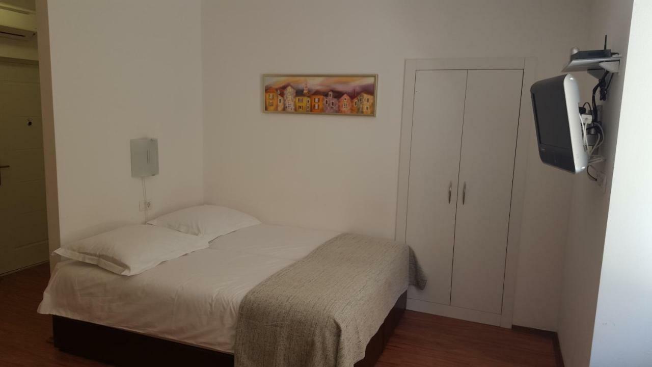 Studio Apartment Mila Split Extérieur photo